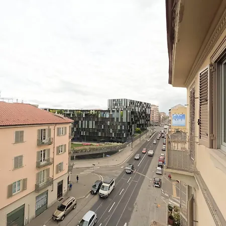 Unconventional Apartman Torino